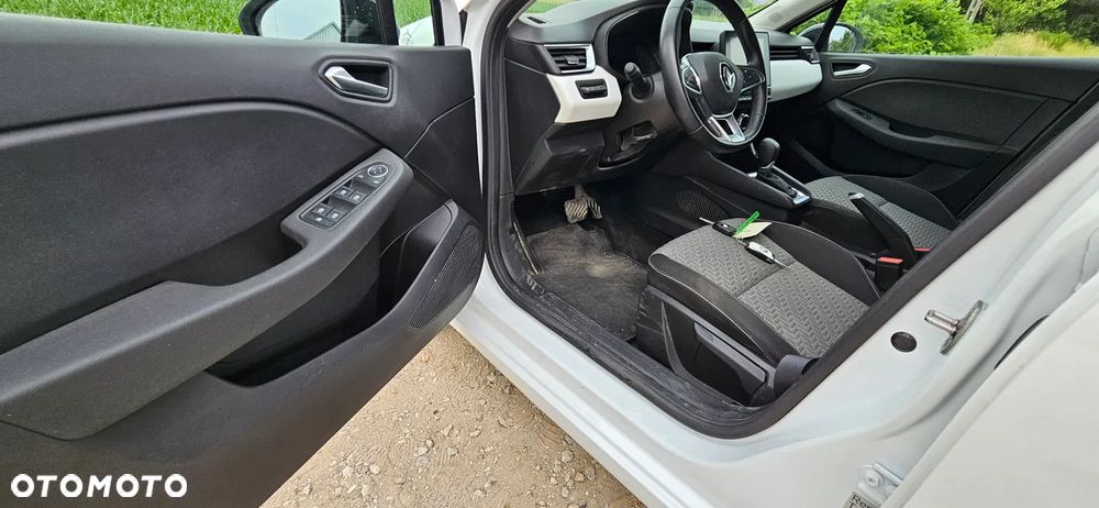 Renault Clio - 9