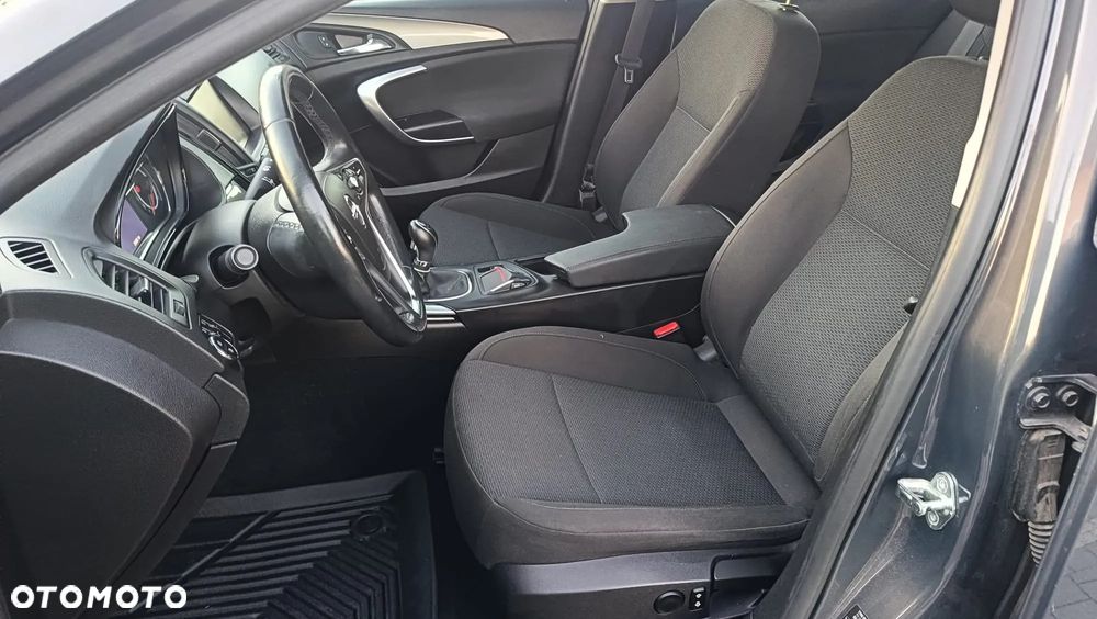 Opel Insignia - 13