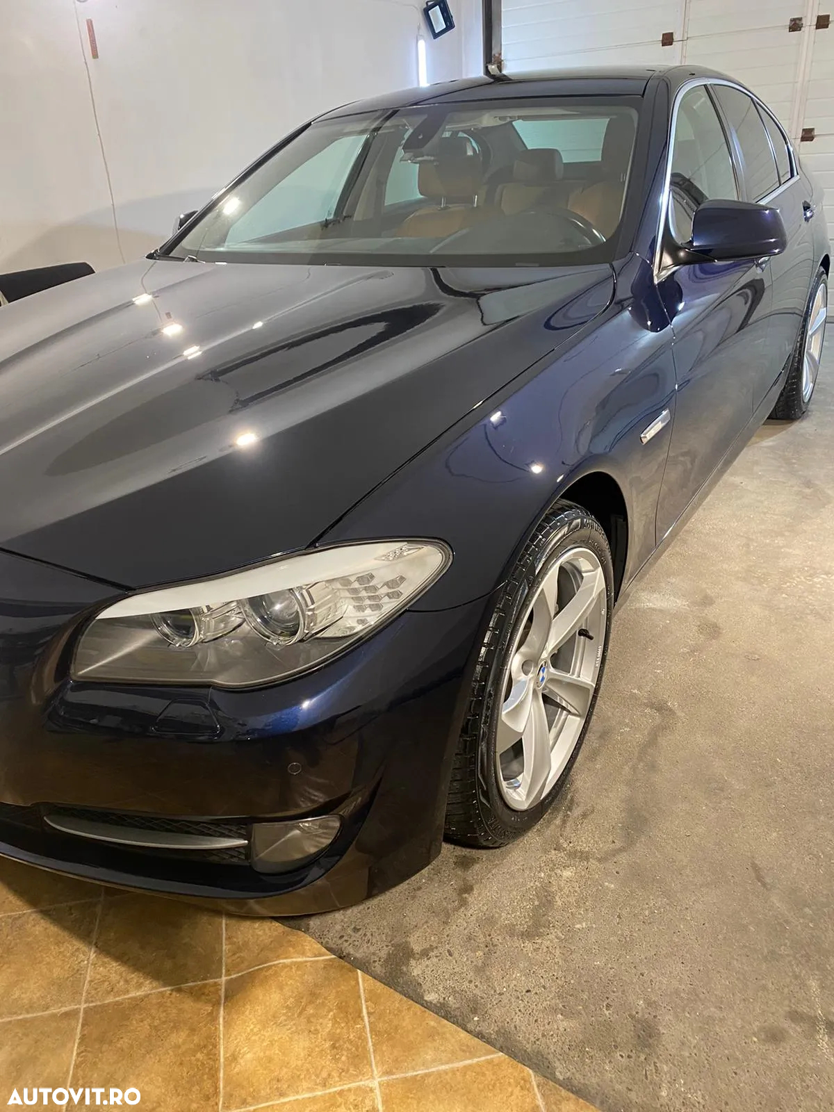 BMW Seria 5 525d xDrive AT - 10