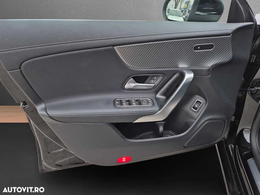 Mercedes-Benz CLA 180 7G-DCT - 9