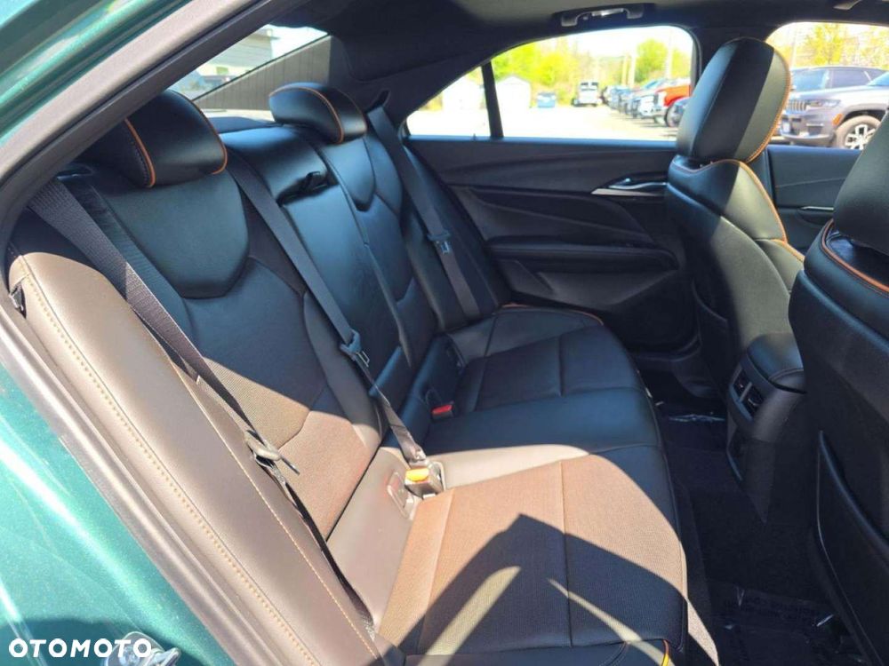 Cadillac CT4 - 15
