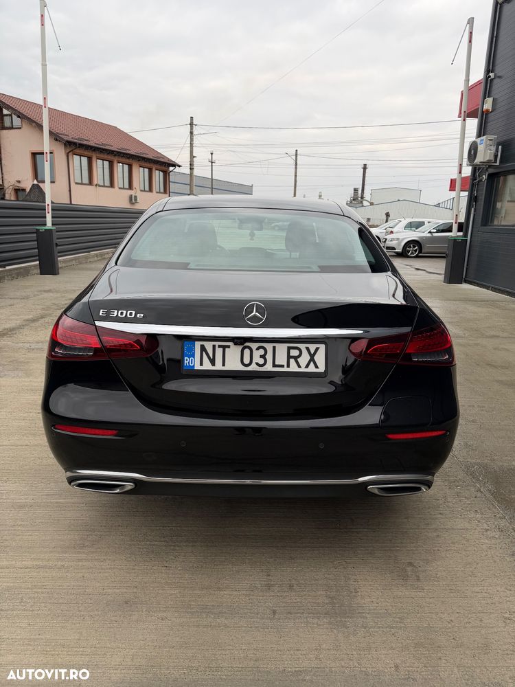 Mercedes-Benz E - 5