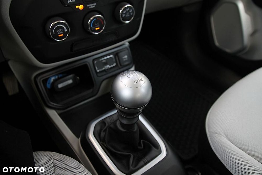 Jeep Renegade 1.0 GSE T3 Turbo Longitude FWD S&S - 23