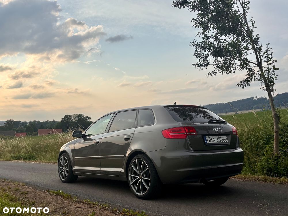 Audi A3 Sportback 2.0 TDI DPF Ambition S tronic - 2