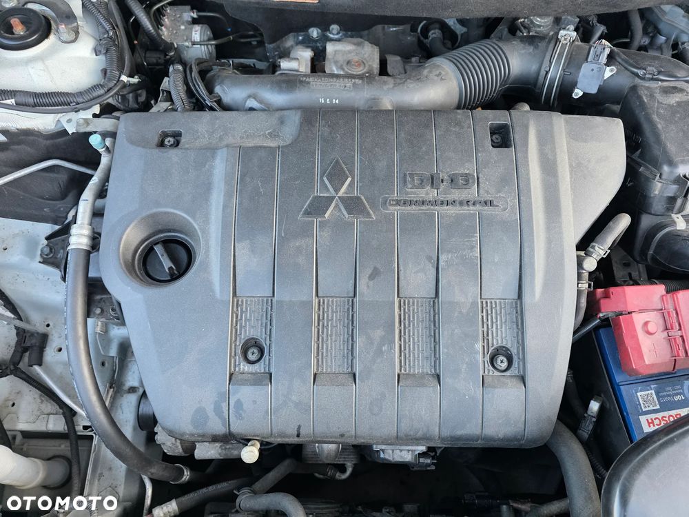 Mitsubishi Outlander - 13