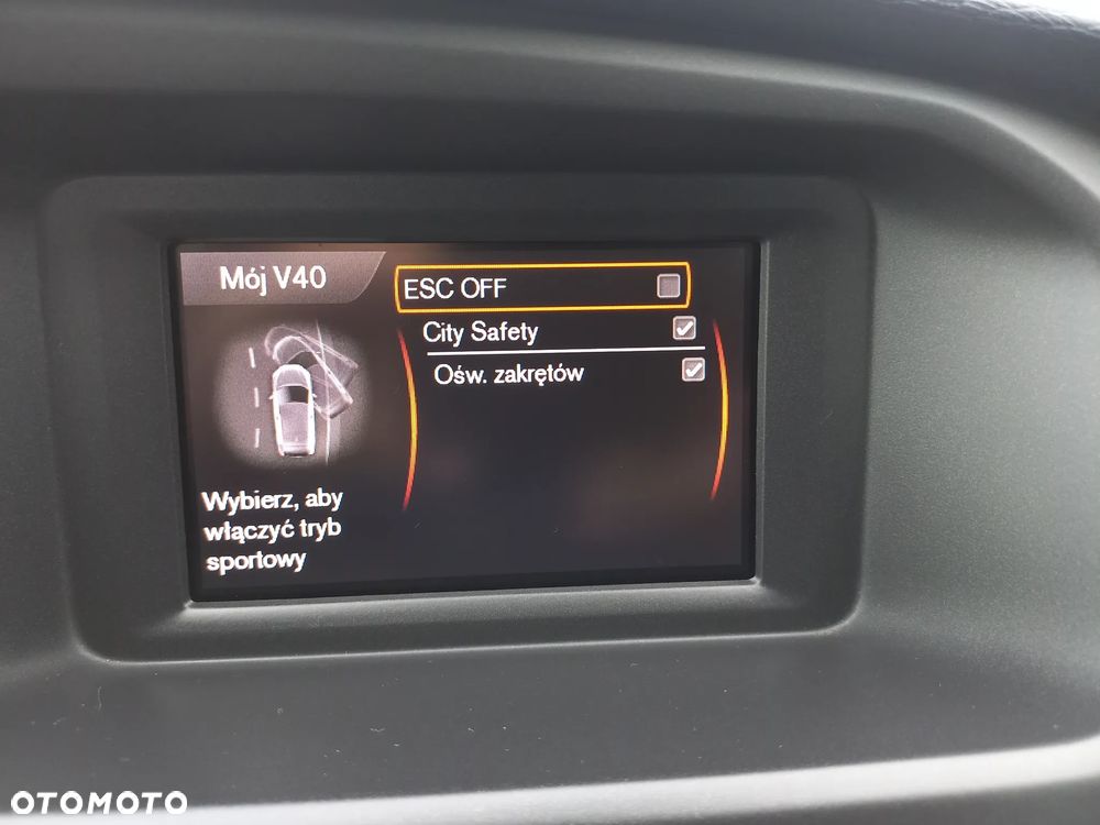 Volvo V40 D3 Momentum - 30