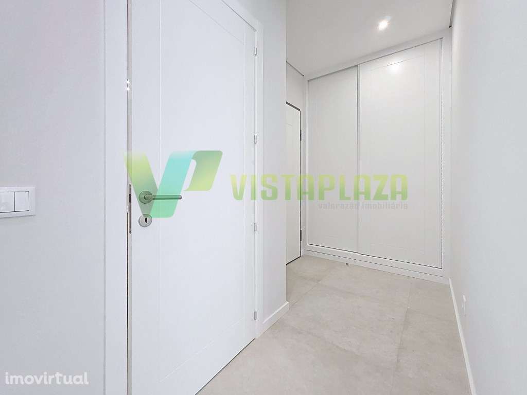 Apartamento de Luxo para Arrendamento na Praia da Rocha com Piscina... - Grande imagem: 2/19