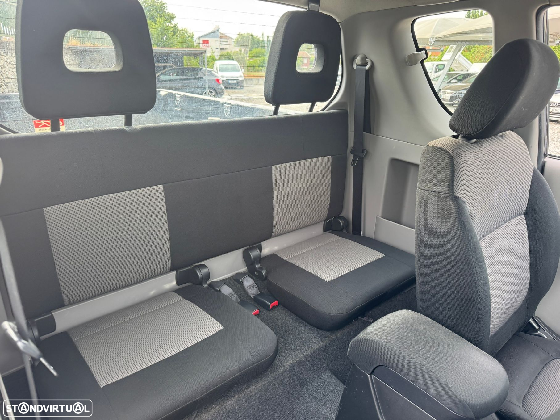 Mitsubishi L200 2.5 DI-D Club Intense 4WD - 12