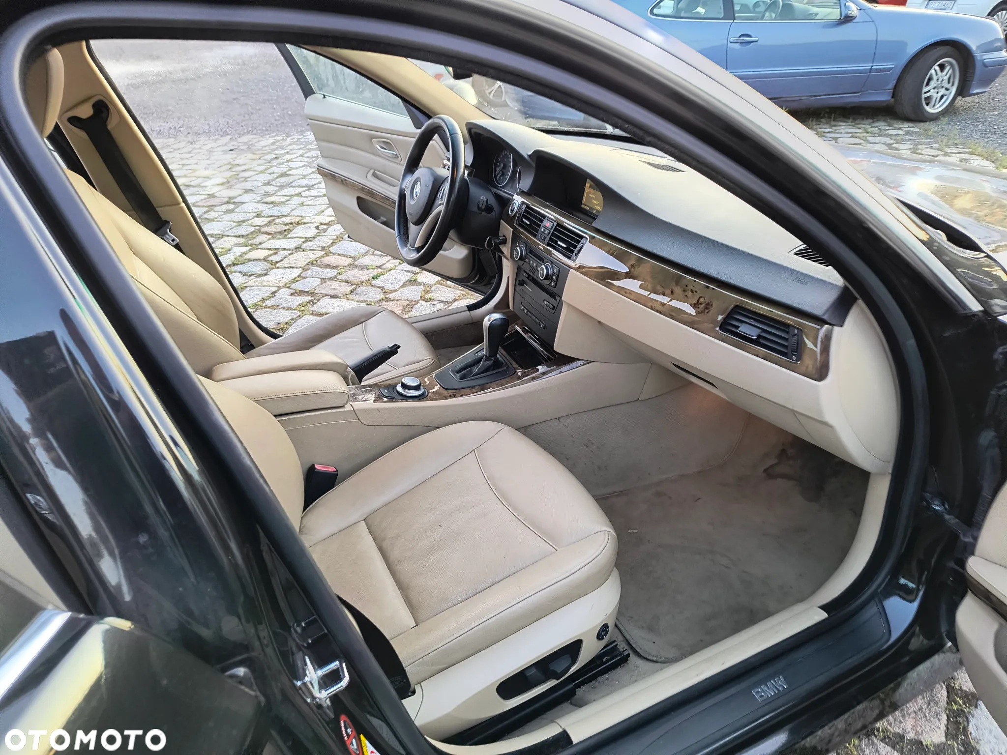 BMW Seria 3 325i - 10