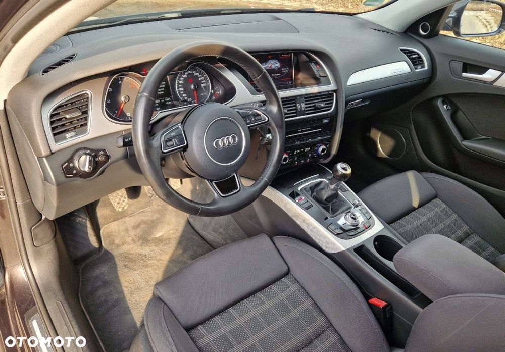 Audi A4 Avant 2.0 TDI DPF quattro S line Sportpaket - 18