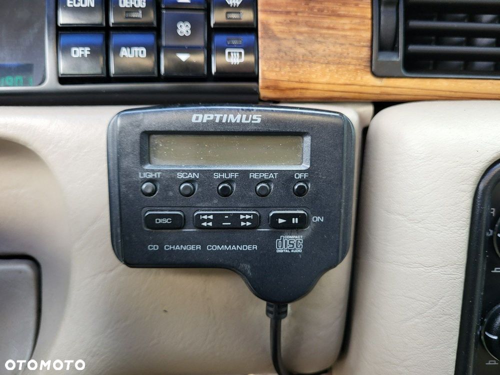 Cadillac Seville - 33