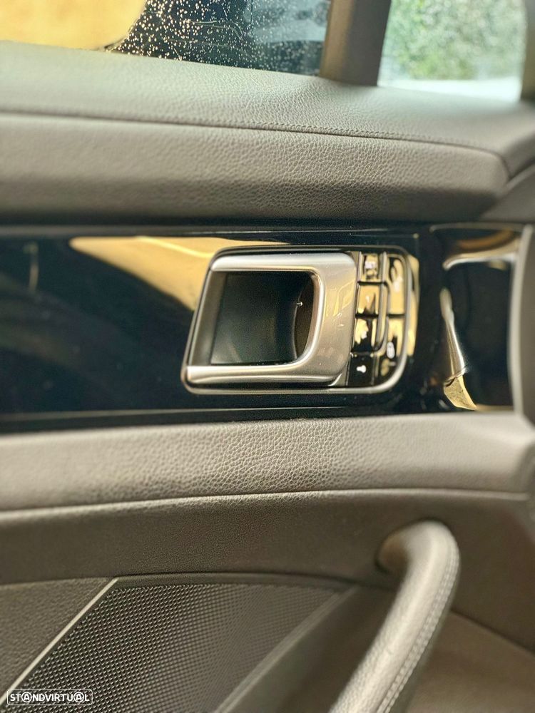 Porsche Panamera Sport Turismo 4 E-Hybrid - 18