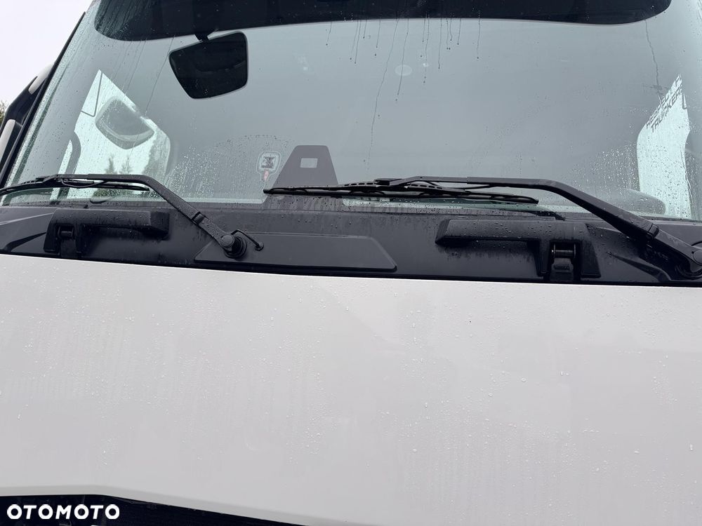 Renault T480 - 16