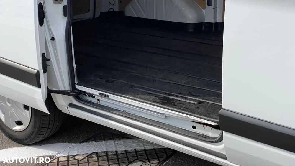 Ford Transit Custom - 12