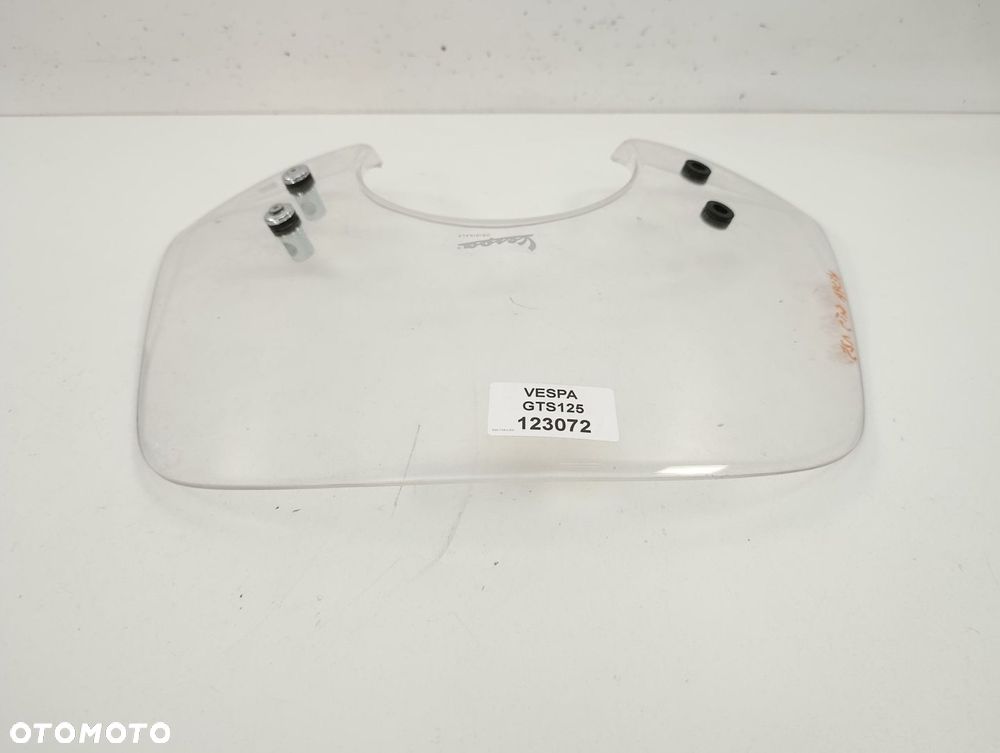 PIAGGIO VESPA GTS 125 SZYBA - 4