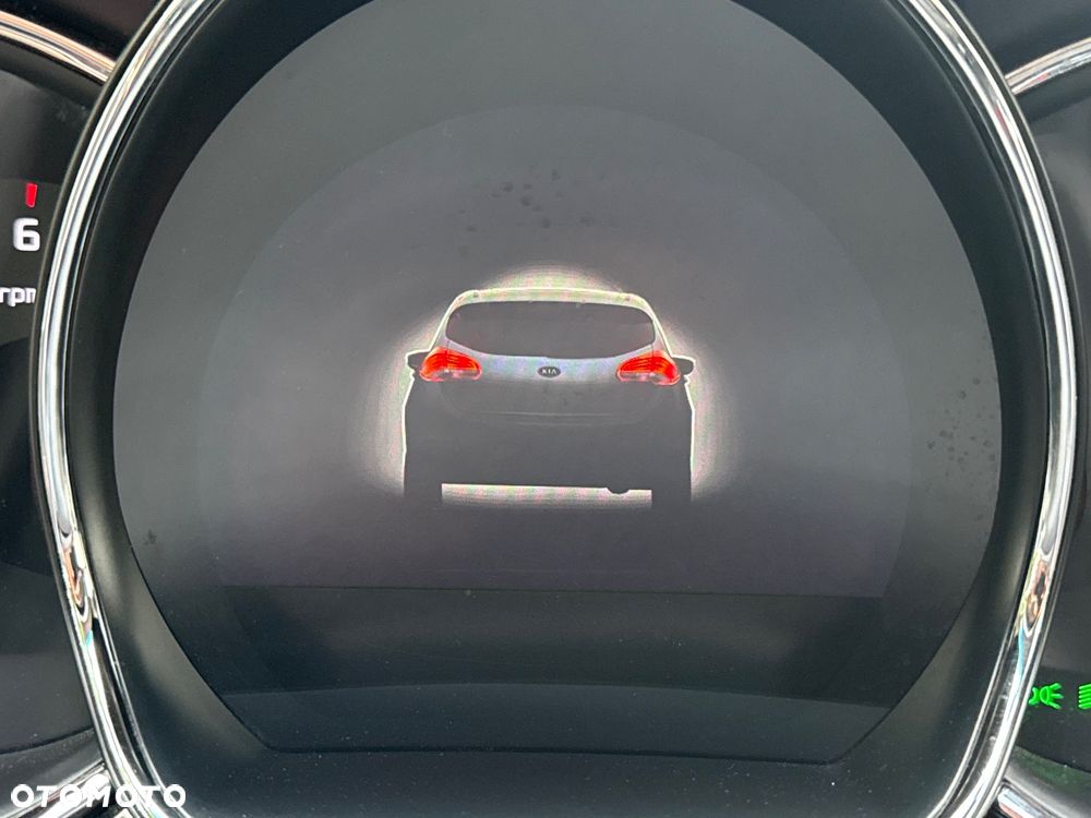 Kia Ceed - 16