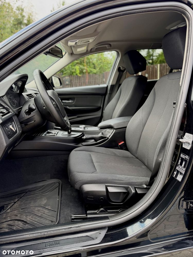 BMW Seria 3 - 17