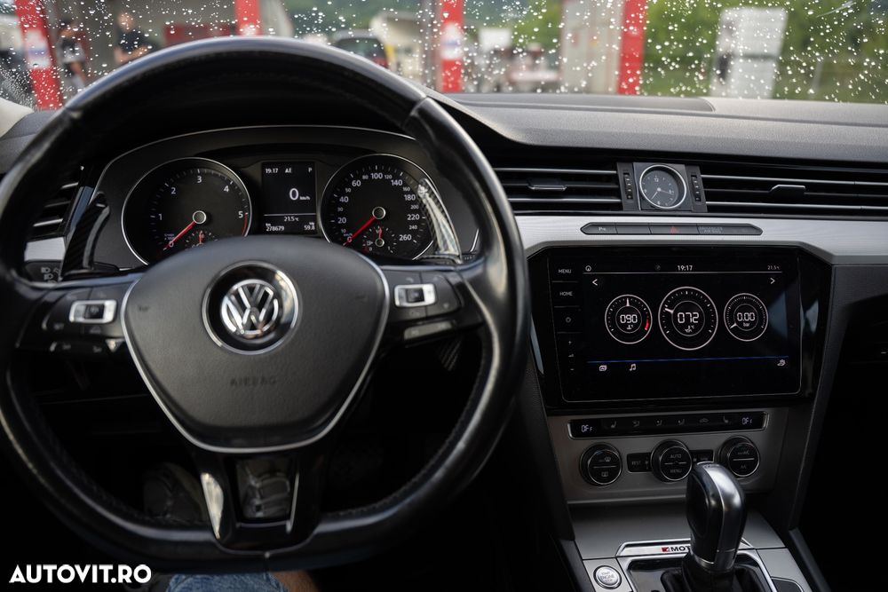 Volkswagen Passat 2.0 TDI SCR 4Motion DSG Highline - 15
