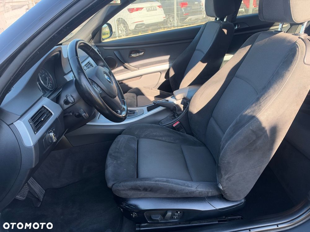 BMW Seria 3 330i xDrive M Sport Edition - 7