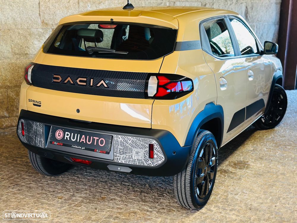 Dacia Spring - 9