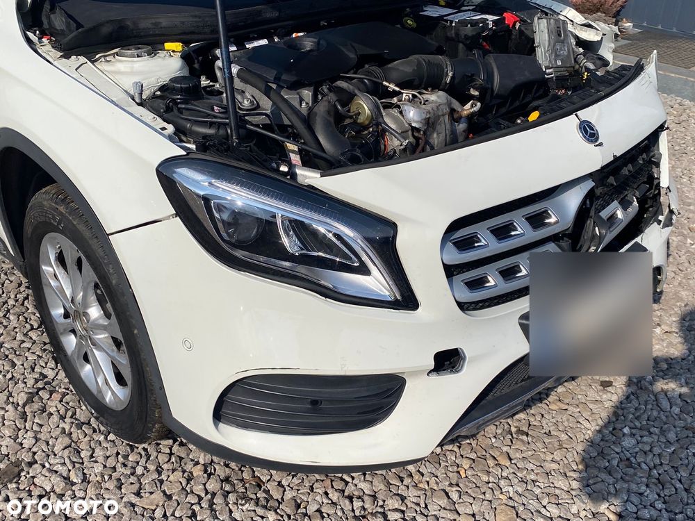 Mercedes-Benz GLA 250 7G-DCT AMG Line - 8