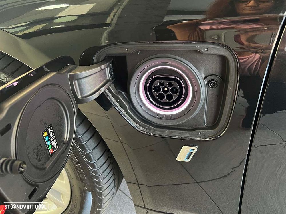 BMW 330 e iPerformance - 24