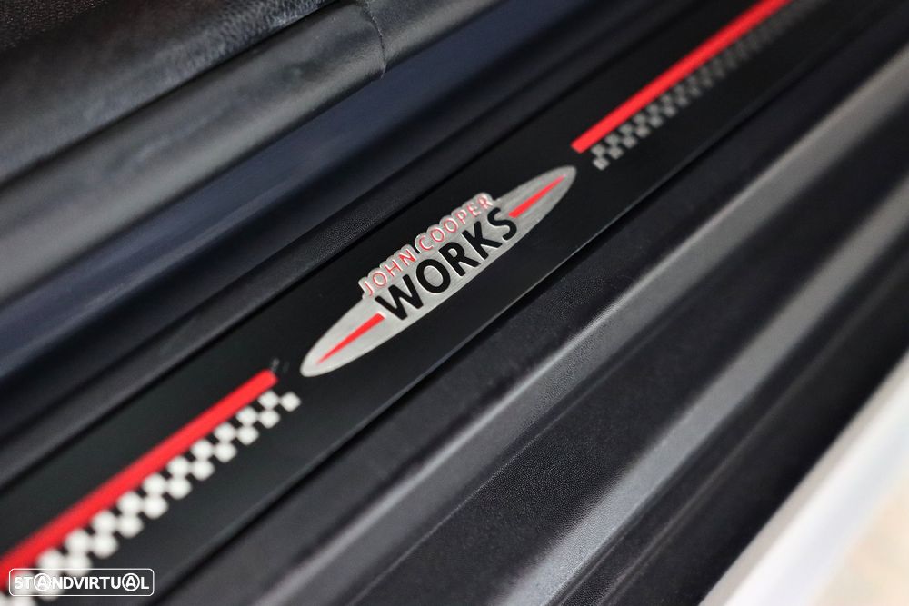MINI Countryman Cooper SE ALL4 Auto - 27
