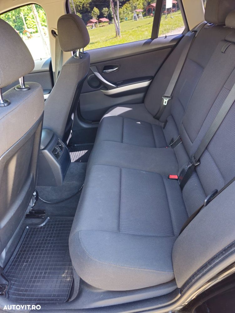 BMW Seria 3 318d DPF - 11