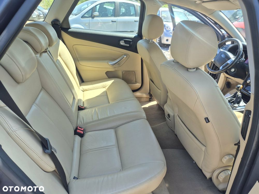 Ford Mondeo 2.0 TDCi Titanium - 13
