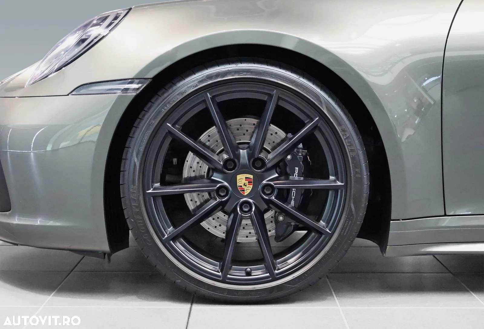 Porsche 911 Carrera 4S - 11