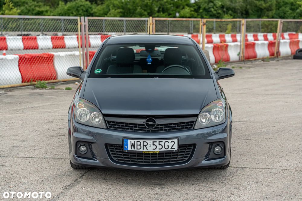 Opel Astra GTC 1.8 Sport - 10