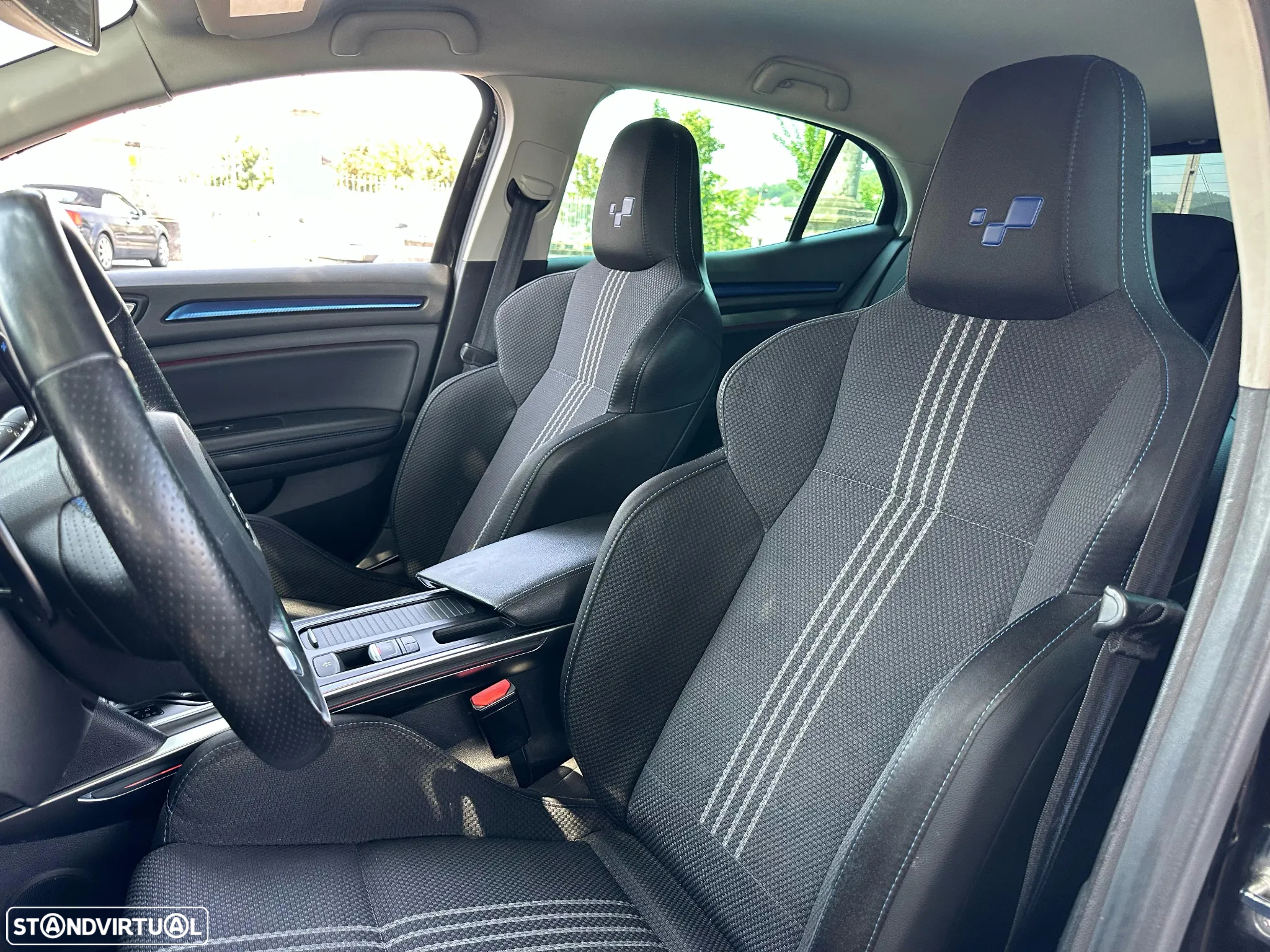 Renault Mégane ENERGY TCe 205 EDC GT - 9