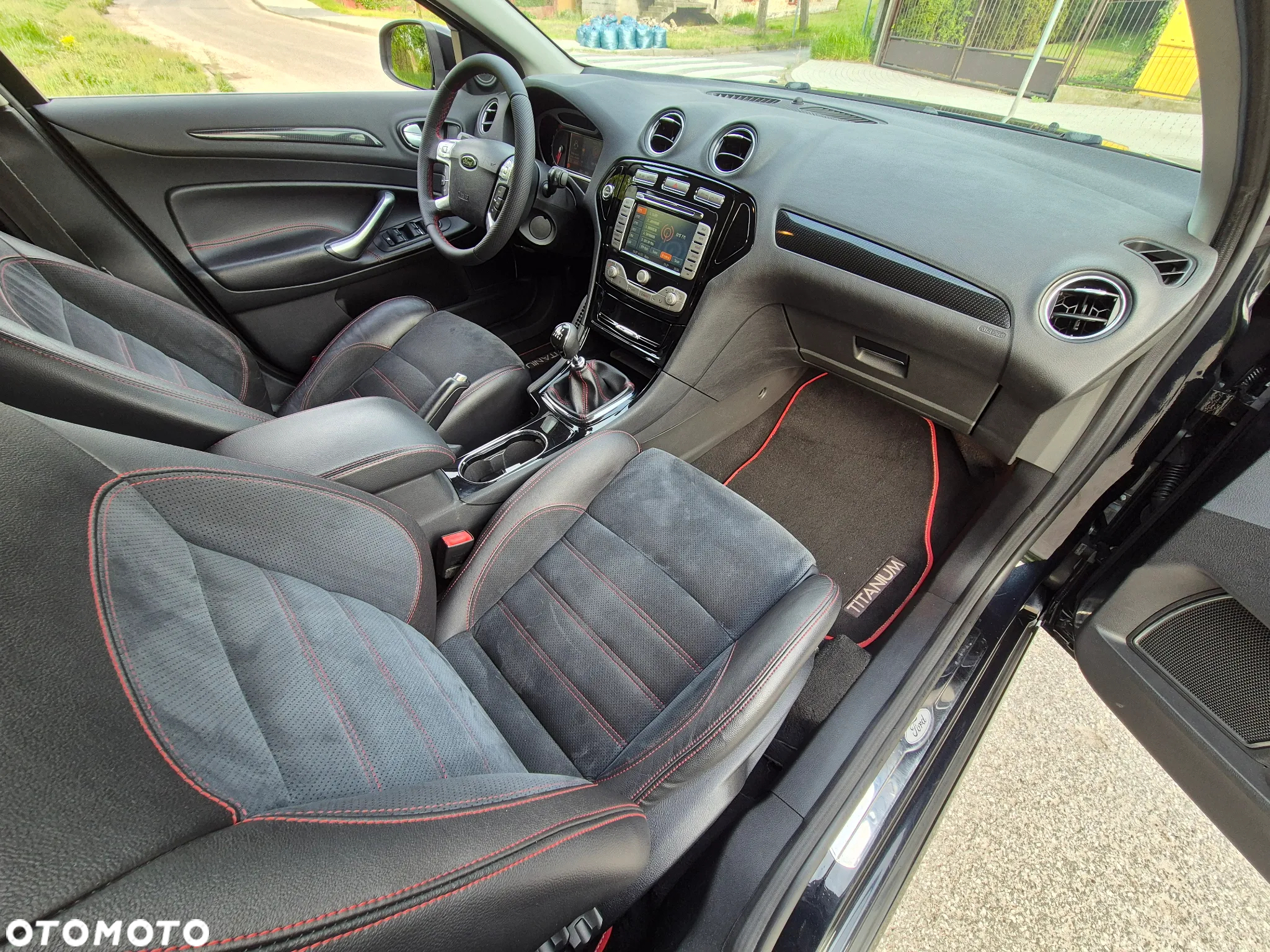 Ford Mondeo 2.5 Titanium S - 32