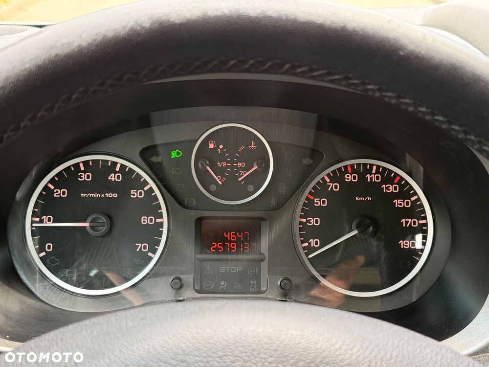 Peugeot Partner 1.6 HDi Trendy - 24