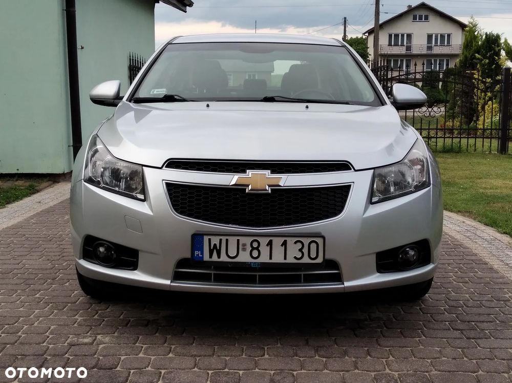 Chevrolet Cruze 1.6 LS - 17