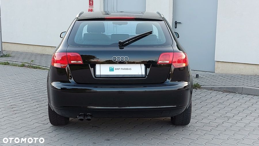 Audi A3 Sportback 2.0 TDI Ambiente - 5