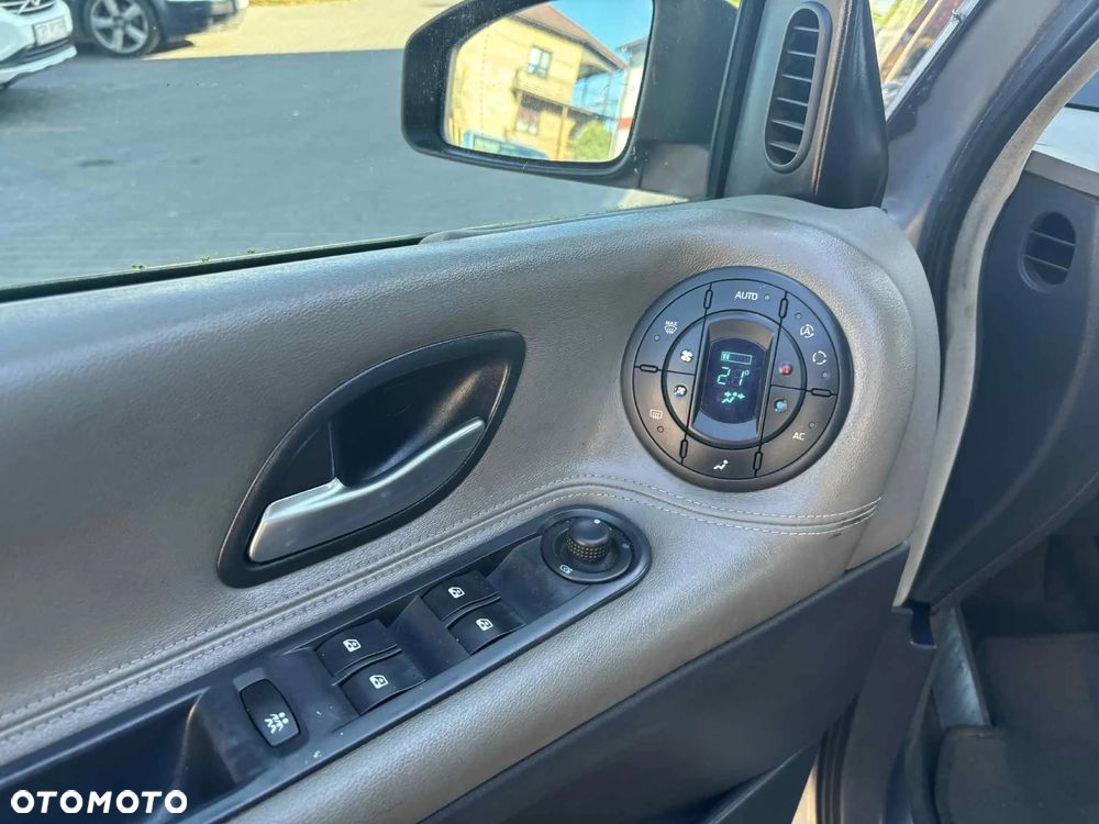 Renault Grand Espace Gr 3.0 dCi Initiale - 18