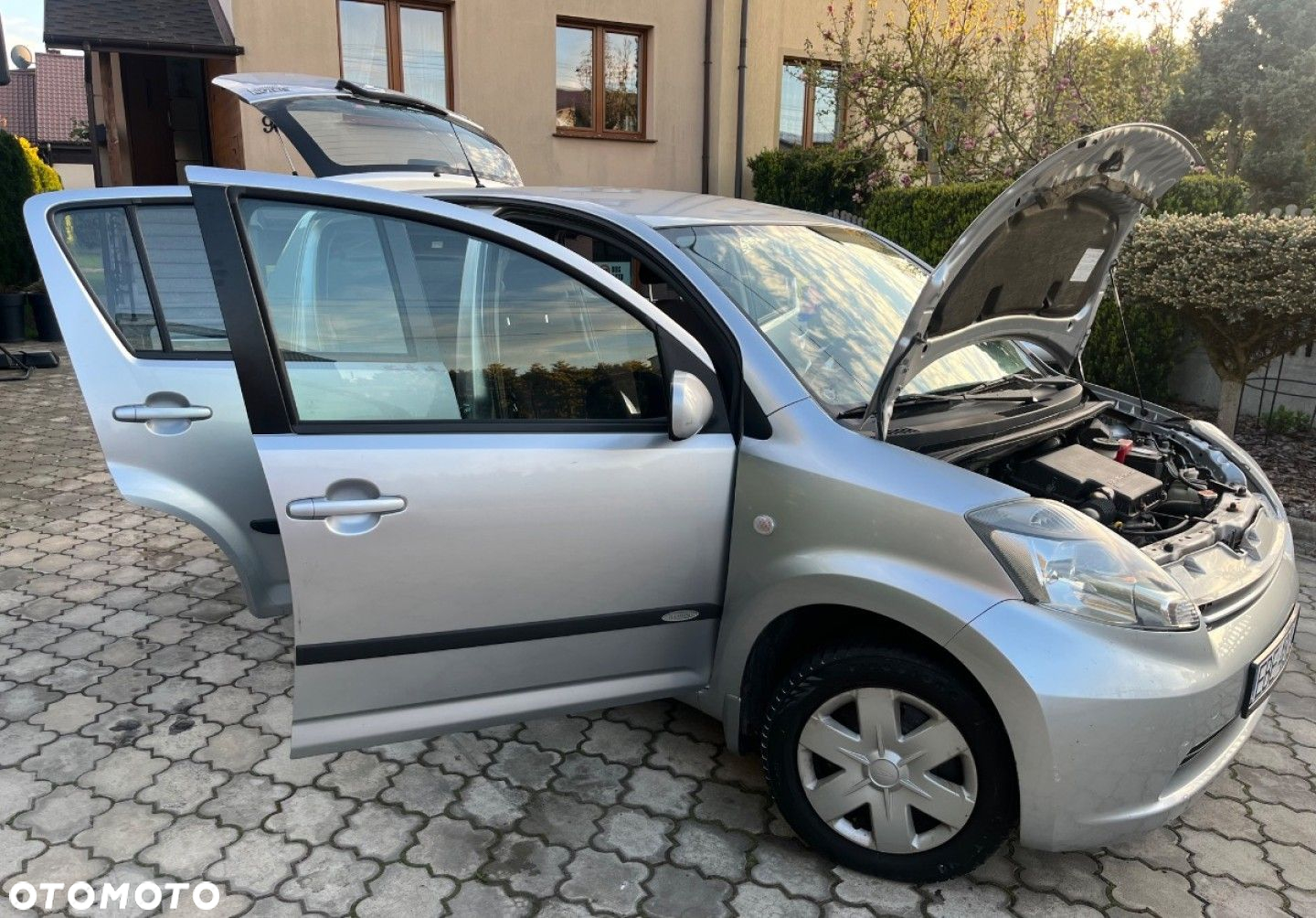 Daihatsu Sirion - 25