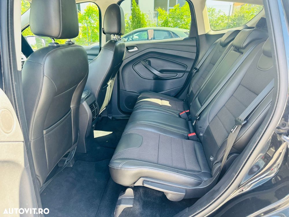 Ford Kuga 2.0 TDCi Powershift 4WD Titanium - 8