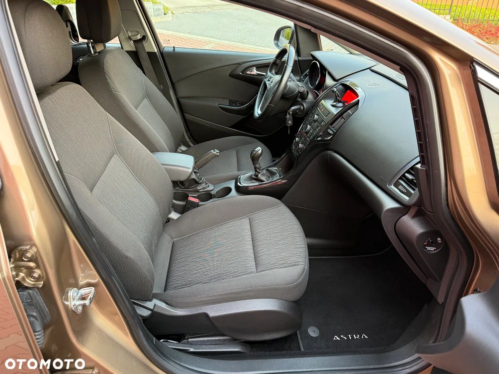 Opel Astra IV 1.6 Enjoy - 20