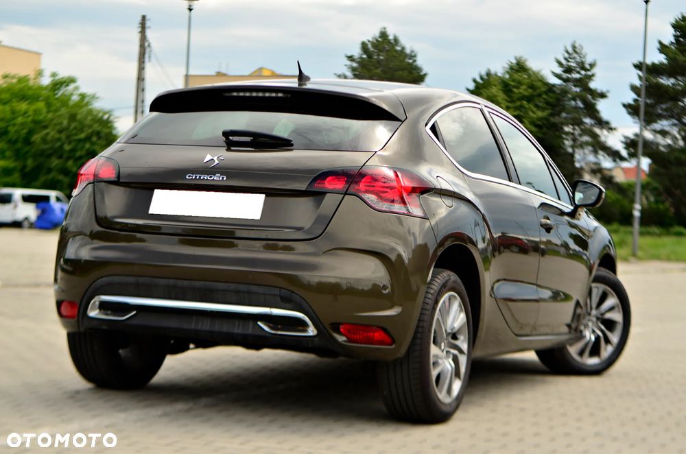 Citroën DS4 e-HDi 115 SoChic - 9