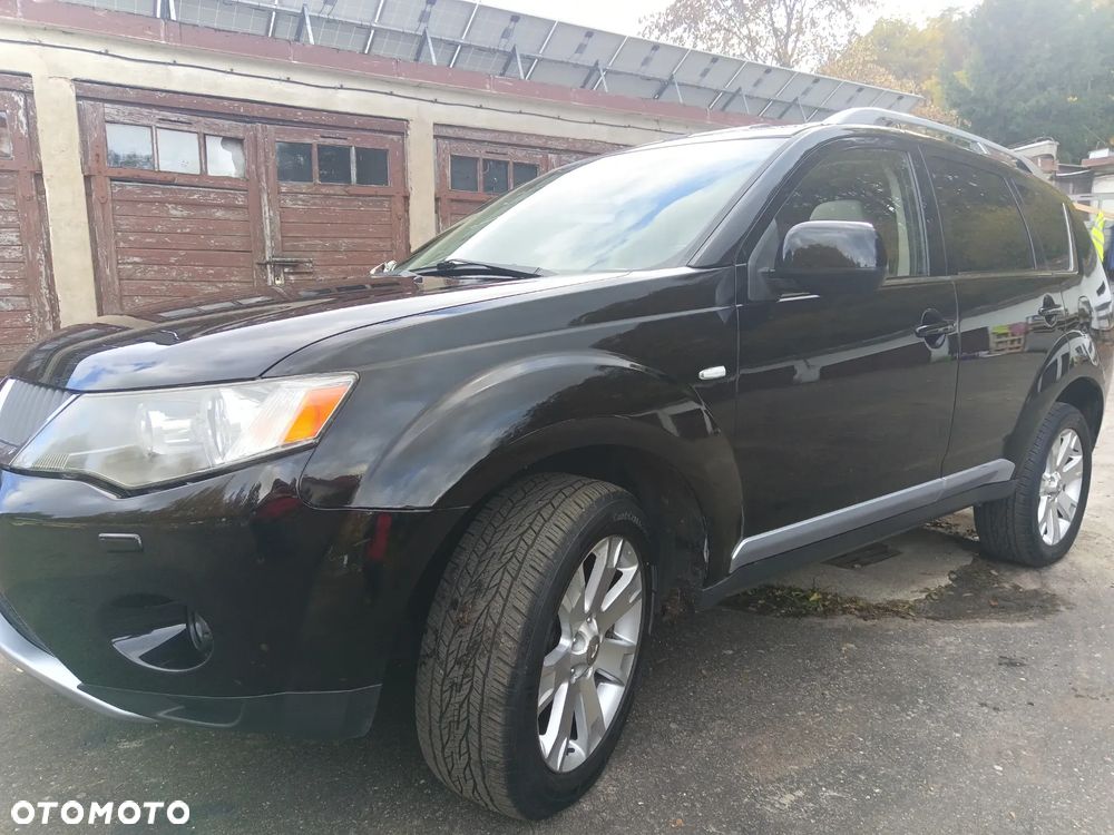 Mitsubishi Outlander 2.0 DID Instyle - 4