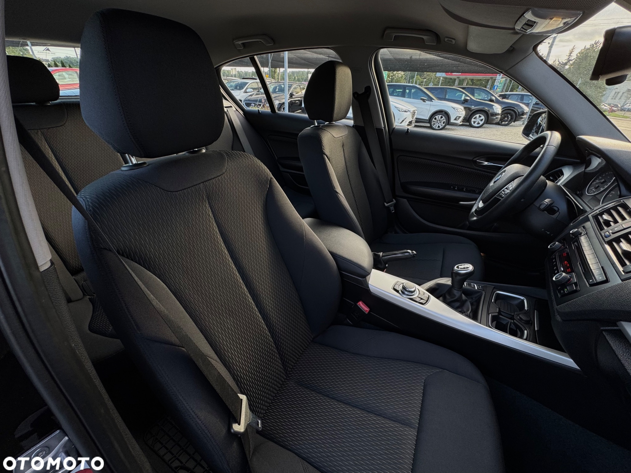 BMW Seria 1 118d - 29