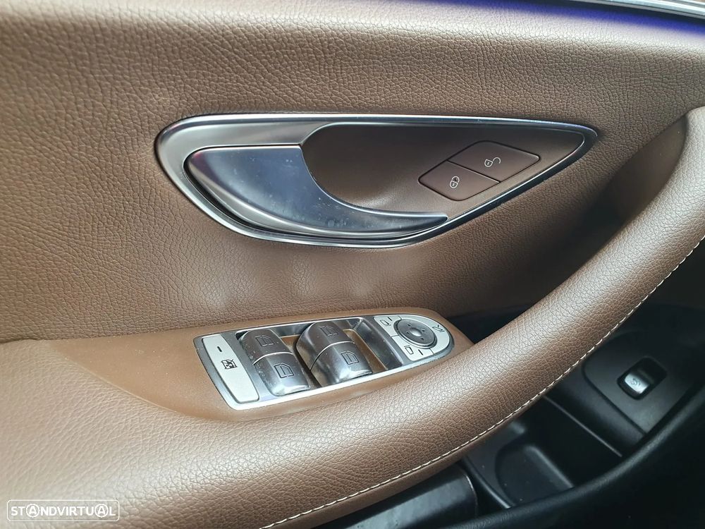 Mercedes-Benz E 300 - 5