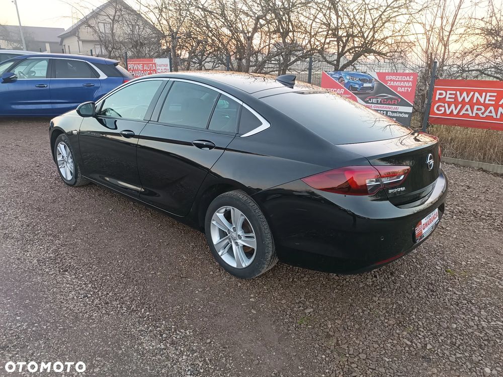 Opel Insignia - 30