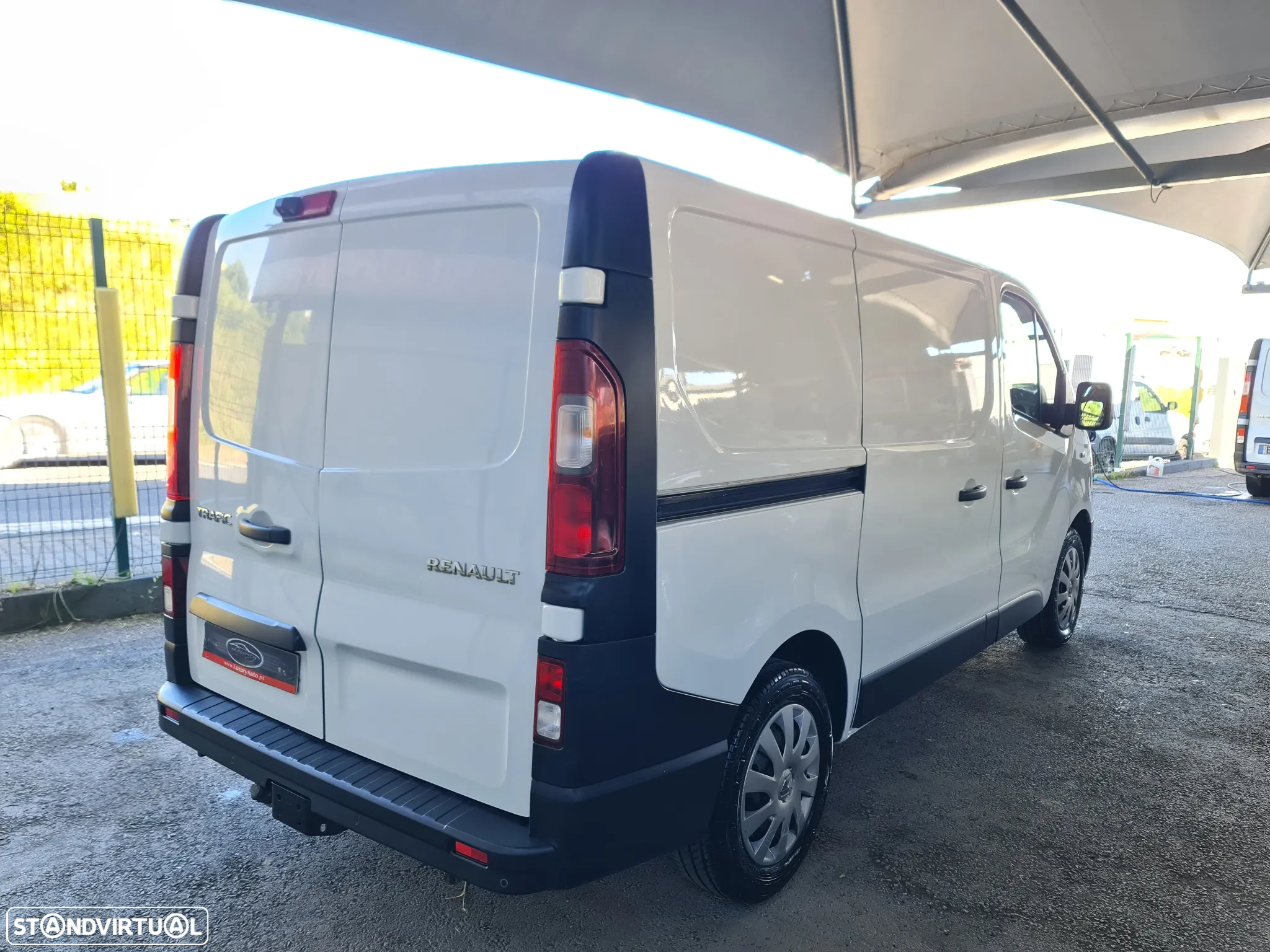 Renault TRAFIC 2.0 Dci 120CV * Câmera/ GPS/ AC/ IVA DEDUTÍVEL * - 7
