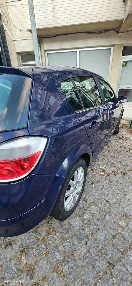 Opel Astra 1.7 CDTI Cosmo - 18