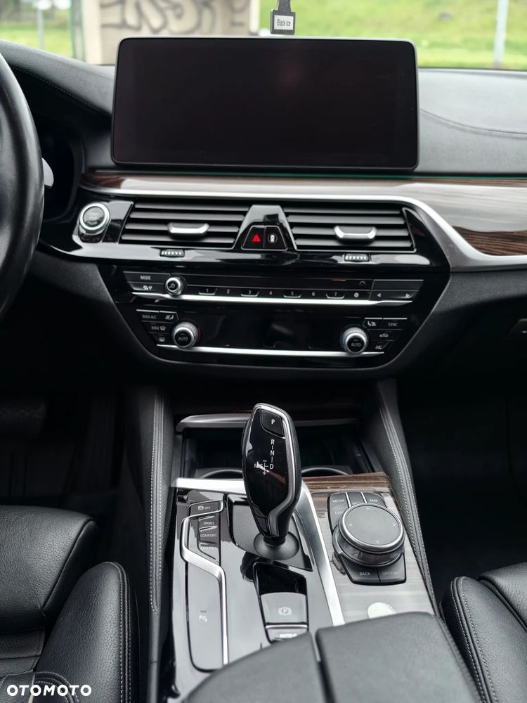 BMW Seria 5 540d xDrive Luxury Line - 10
