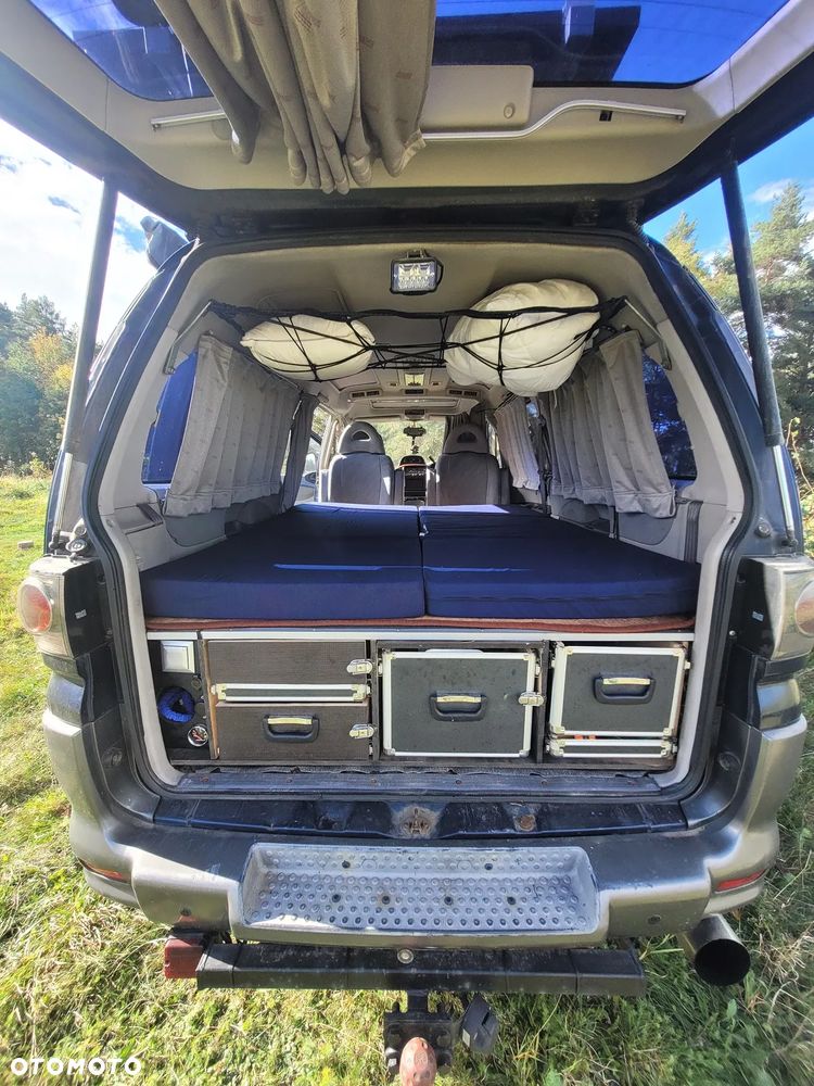 Mitsubishi Space Gear - 8