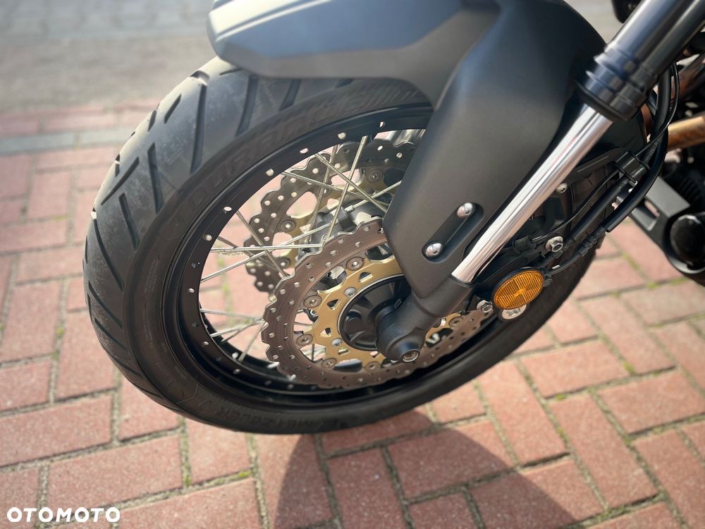 Yamaha Super Tenere - 8